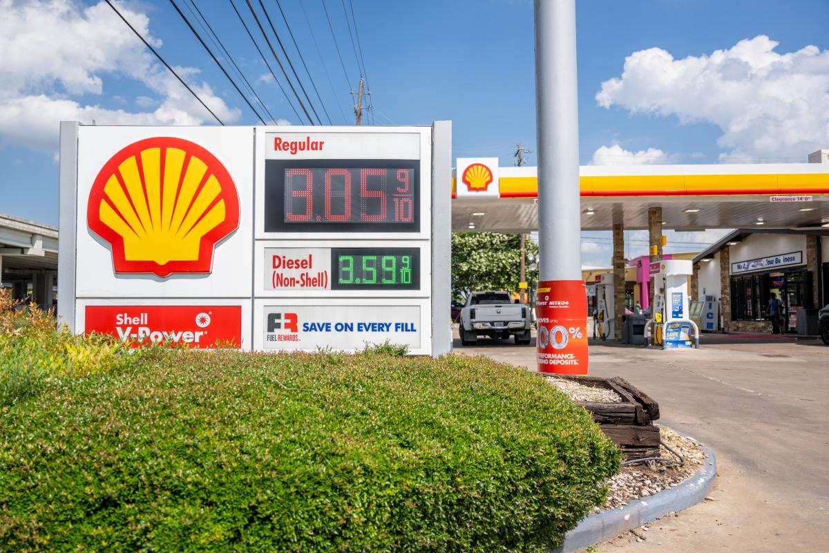 Midwest region gas prices rose from last week: See how much here 1 04cbd3f325c7bf14da2550bf03d96e91