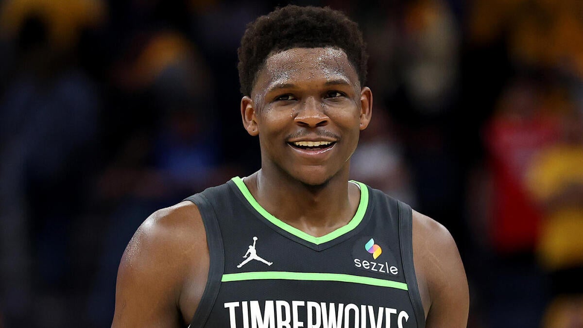 Anthony Edwards rescues Minnesota with clutch second half to escape with Game 3 win over shorthanded Warriors 1 051025 anthonyedwardssmile