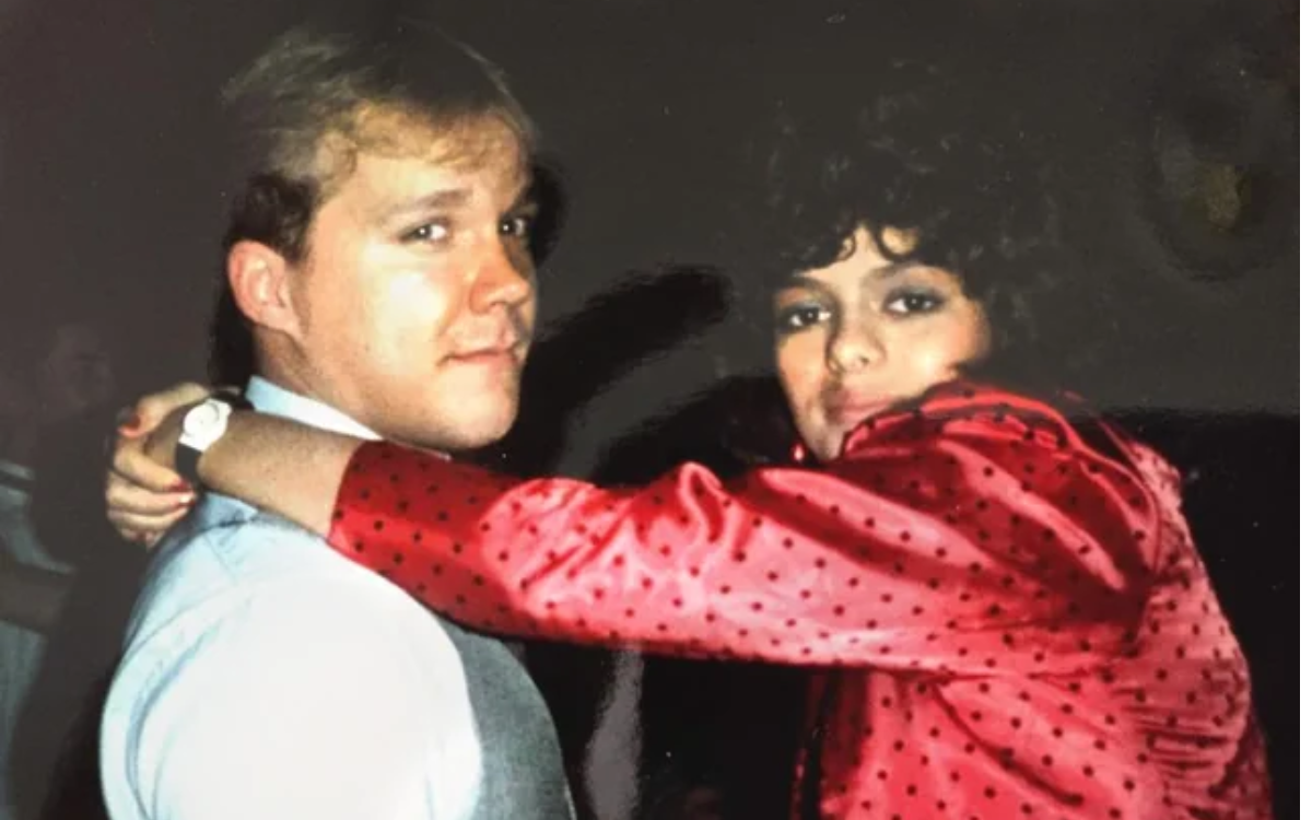 Woman Reconnects With Ex On Facebook After 27 Years, Now They're Married 1 chuck aimee snyder when first dating