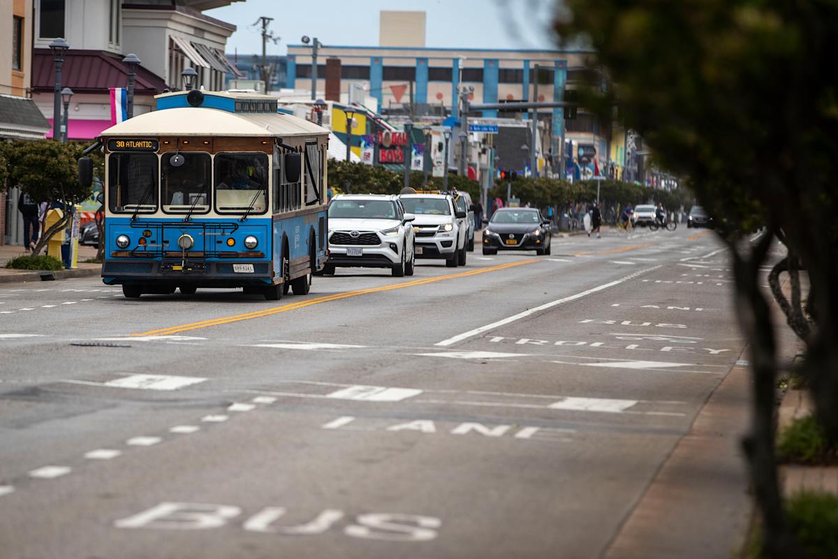 Virginia Beach trolleys rev up for the season, serving the resort area, along Shore Drive 1 d250603cd97e24e6d7dca6572802fec4