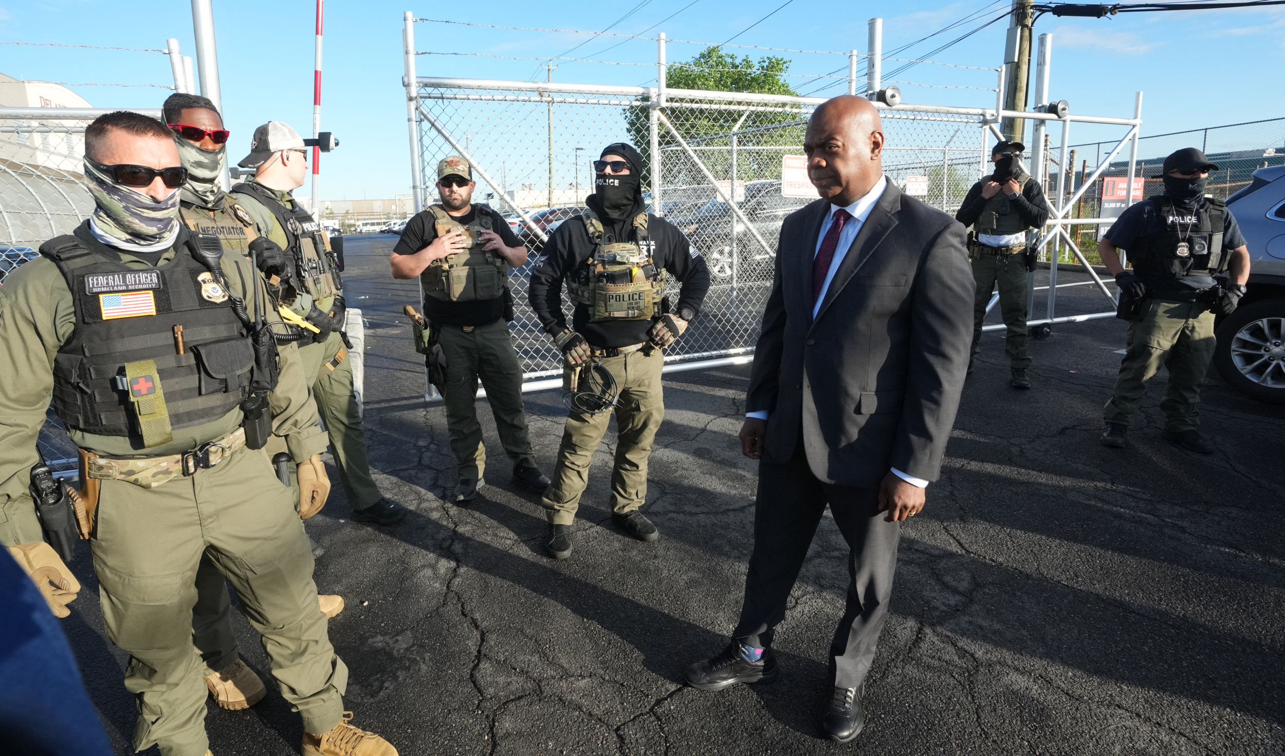 Iraq War Veteran in US for Nearly 30 Years Can Be Deported: Judge 1 ice agents