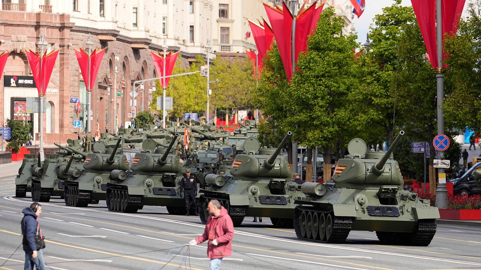 Why Ukraine's European allies will be nervously watching VE Day events in Red Square | World News 1 skynews victory day russia 6910237