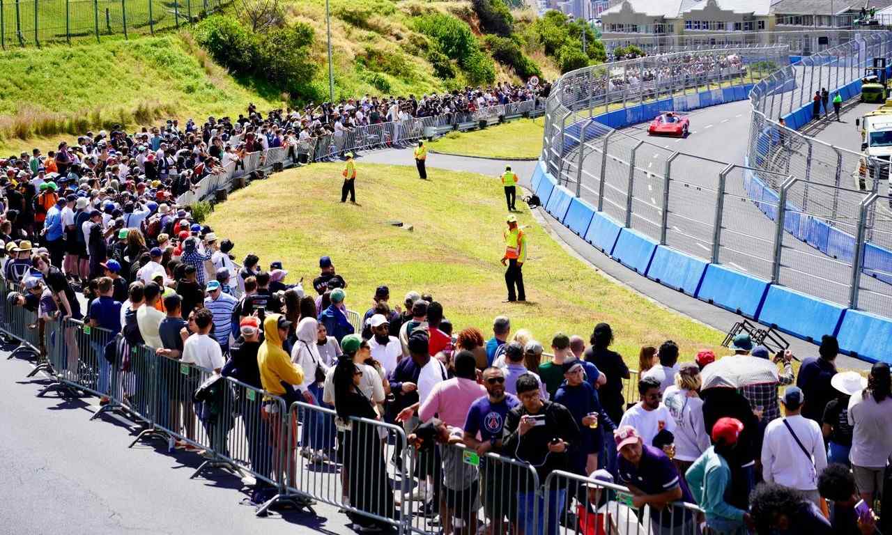 Speed-Classic-Cape-Town-Crowds-2.jpg