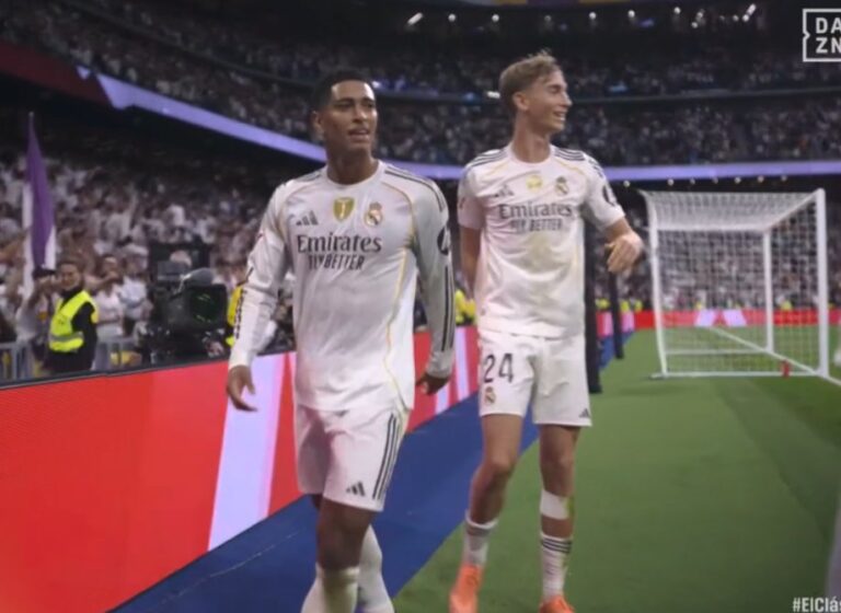 captura-de-la-celebracion-de-bellingham-en-su-gol-durante-el-real-madrid-barcelona-de-laliga-2025-26.jpeg