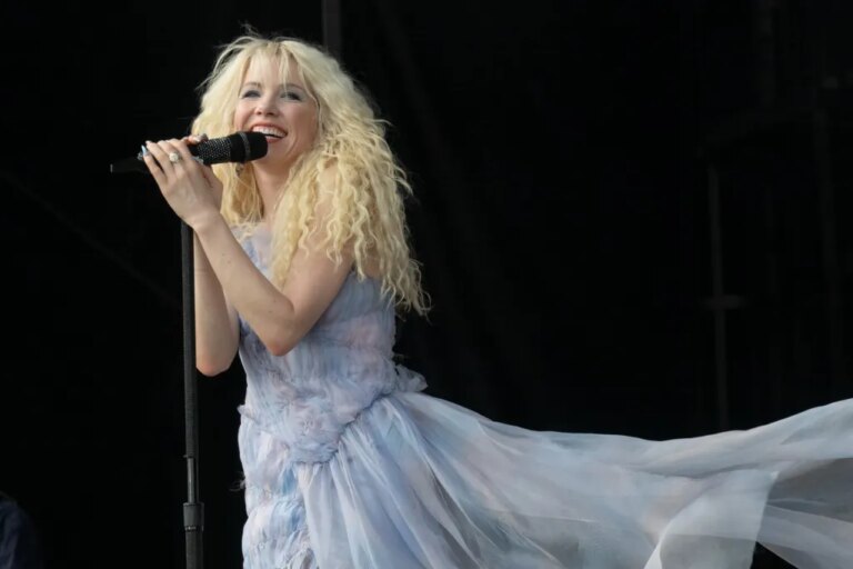 carly-rae-jepsen-bonnaroo-2024-billboard-1800.jpg