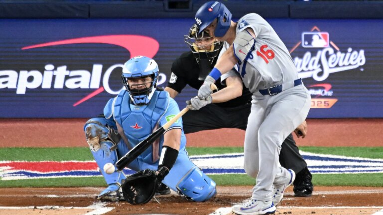 87035990007-usp-mlb-world-series-los-angeles-dodgers-at-toron.jpg