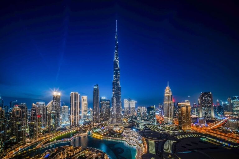 Dubai-Burj-Khalifa-lighs.jpg