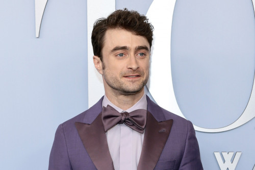 daniel-radcliffe-at-the-tony-awards-aW1hZ2VzMS8yMDI0LzA2LzE3.jpg