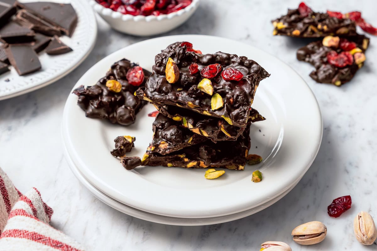 Dark-Chocolate-Bark-with-Pistachios-14.jpg