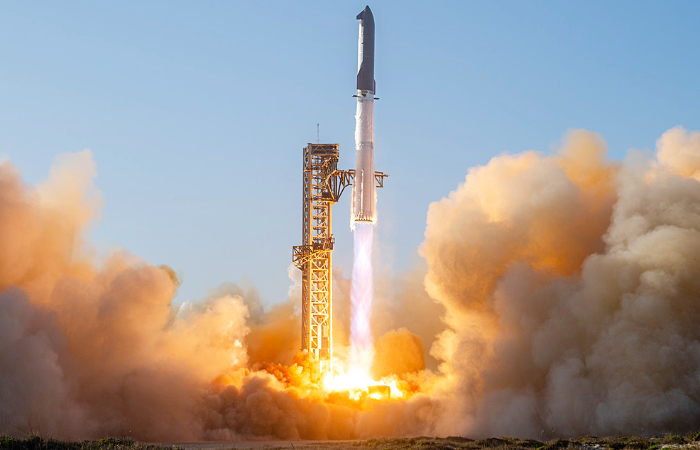 SpaceX-Starhip-AtLaunch-Boca-Chica.jpg