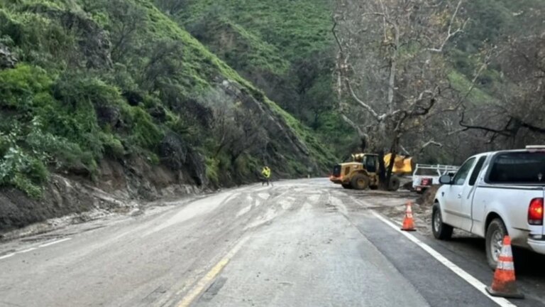 caltrans-topanga-canyon-state-route-27-reopened-G97M9CPaEAIZbCr.jpg