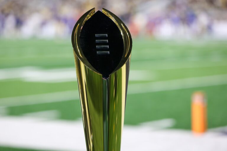 college-football-playoff-trophy-2025.jpg