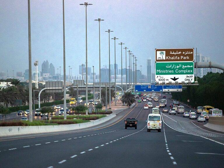 gulfnews2F2026-01-292Fl7u1ftpz2Fabu-dhabi-traffic.jpg