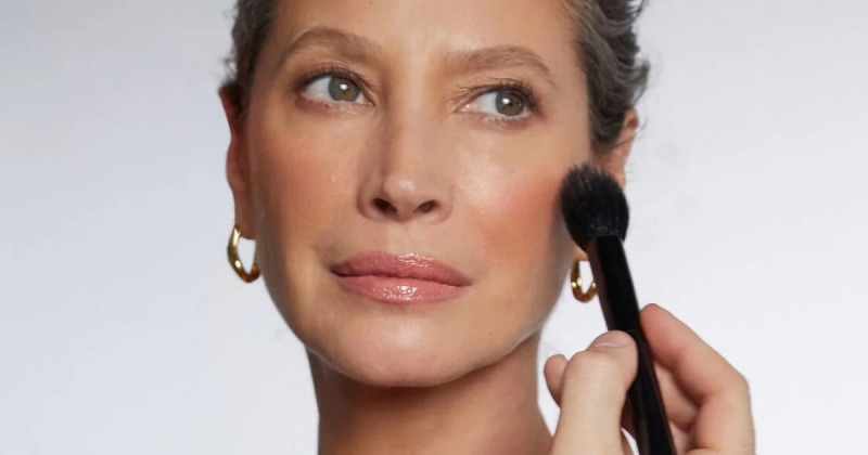 Christy-Turlington-Lancome-1-800x420.jpg
